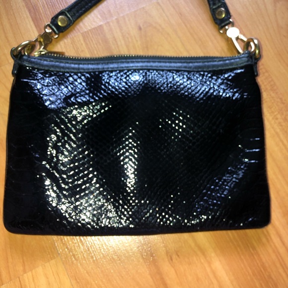 Marc by Marc Jacobs Turnlock Python Shine PercyBag - Picture 8 of 16